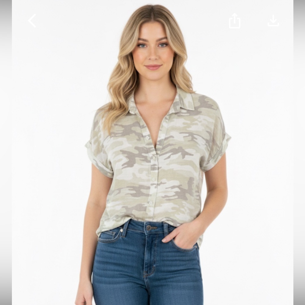 Sanctuary green & Gray Camouflage button down Shirt size medium